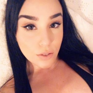 Meet your Posher, Michele